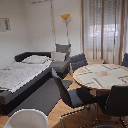 Apartman Centros Osijek Buitenkant foto