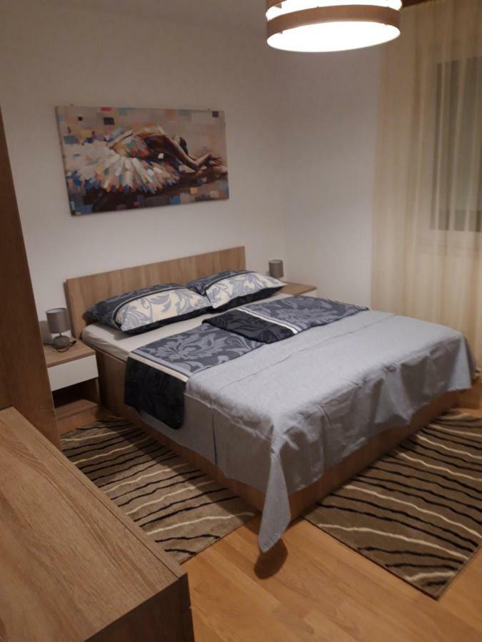 Apartman Centros Osijek Buitenkant foto