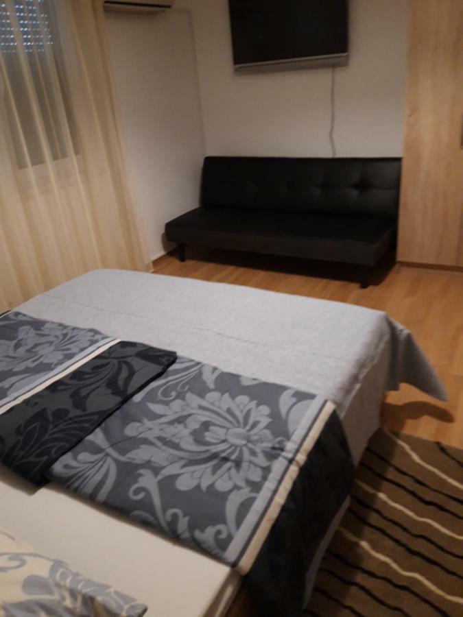 Apartman Centros Osijek Buitenkant foto